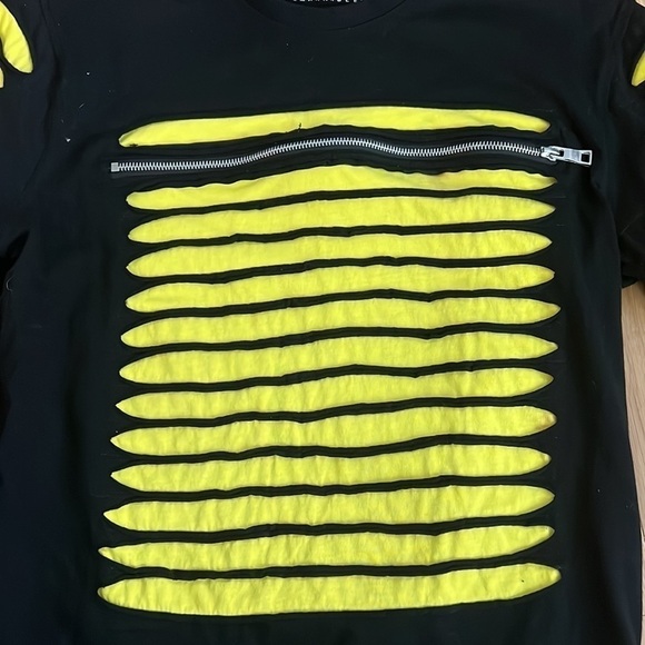 Switch Remarkable Zipper Razor Cut Skate Shirt Size M - Picture 2 of 7